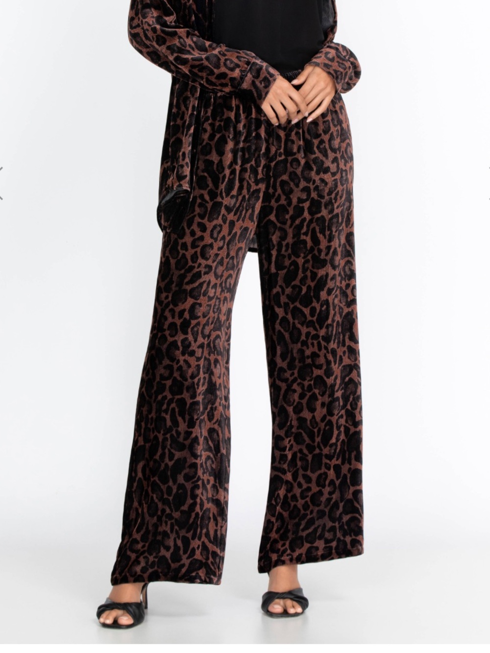 JOHNNY WAS Wide Leg Velvet Pant Misty Leopard, NWT